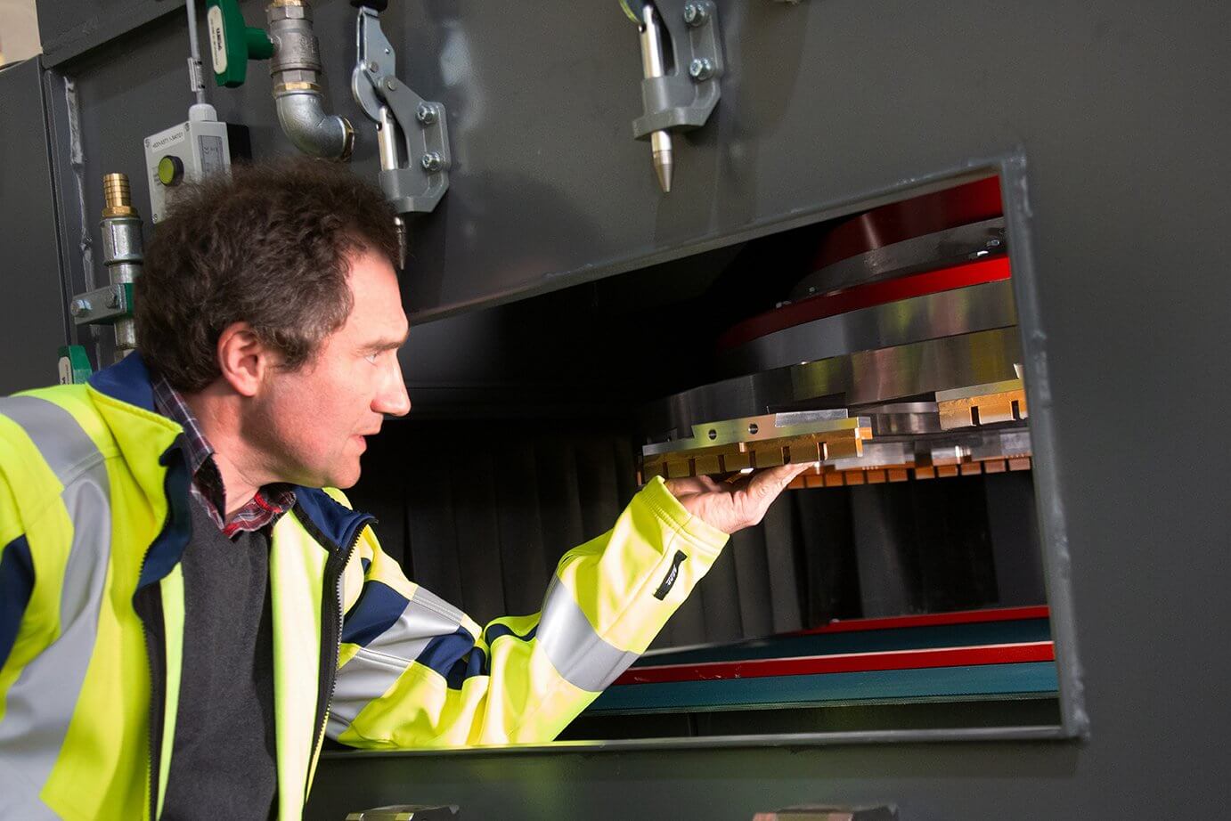 首页- 新宝GG集团创造事业平台