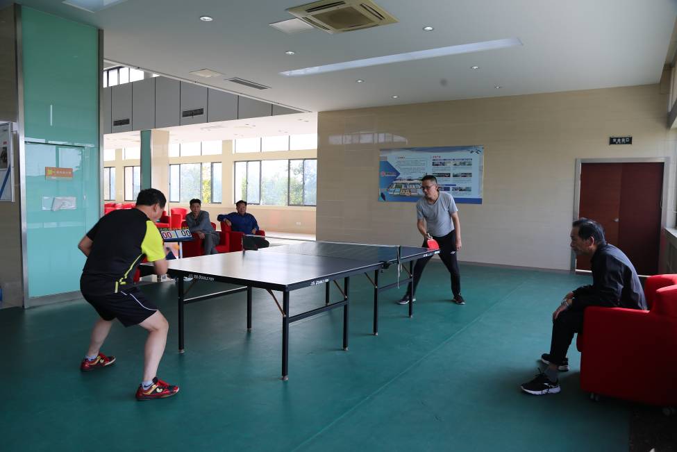 众鑫娱乐·鑫起点,馨效劳,心选择