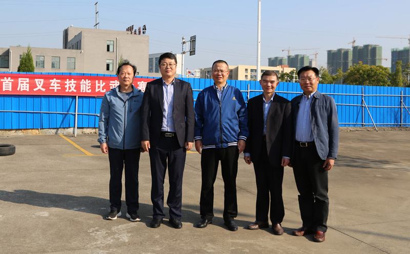 众鑫娱乐·鑫起点,馨效劳,心选择