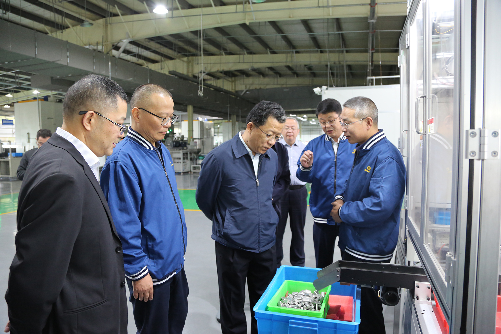 众鑫娱乐·鑫起点,馨效劳,心选择