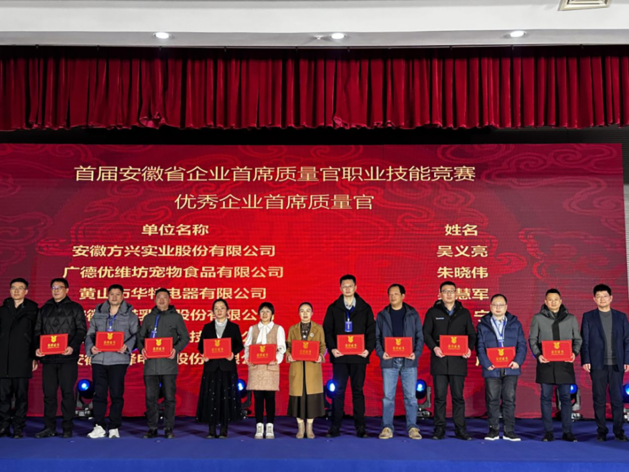 众鑫娱乐·鑫起点,馨效劳,心选择