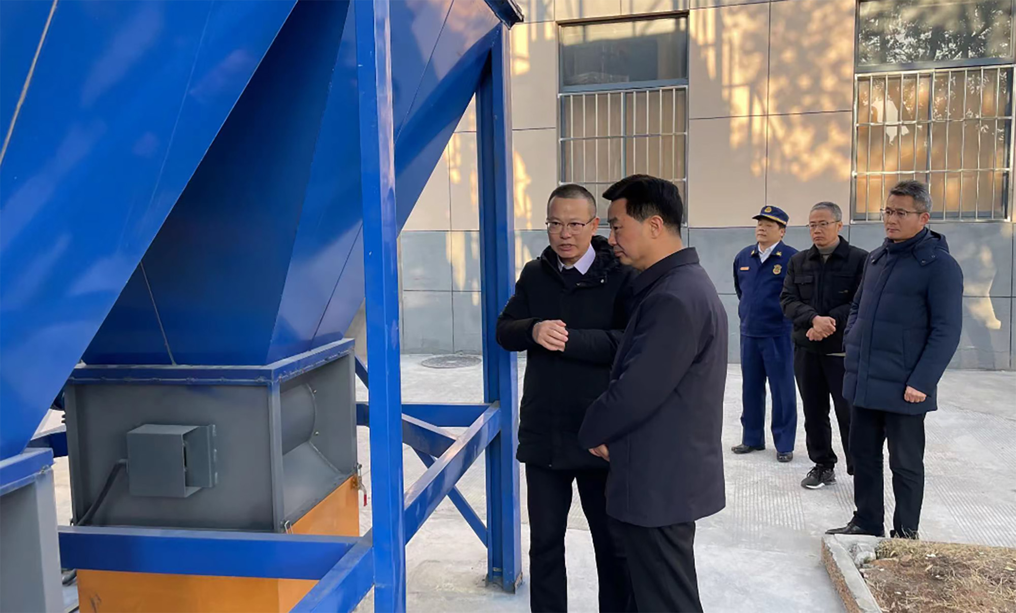 众鑫娱乐·鑫起点,馨效劳,心选择